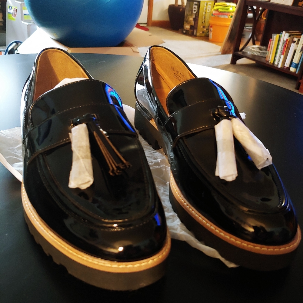 Franco Sarto Black Patent Loafer women's 11 New